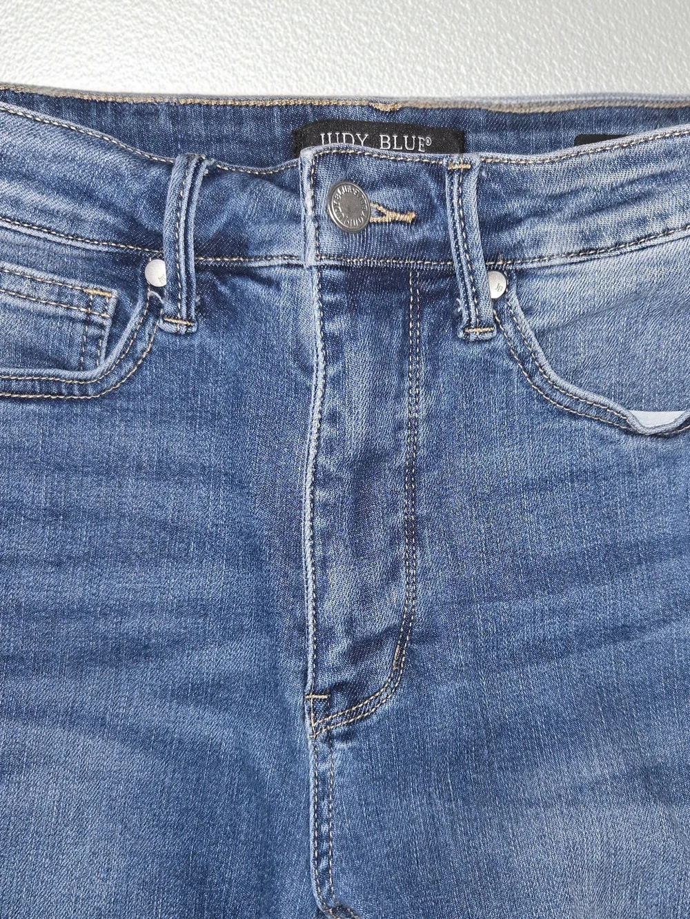 Judy Blue Medium Wash Skinny Jeans High Waisted 26 Inch Waist. - Picture 5 of 11
